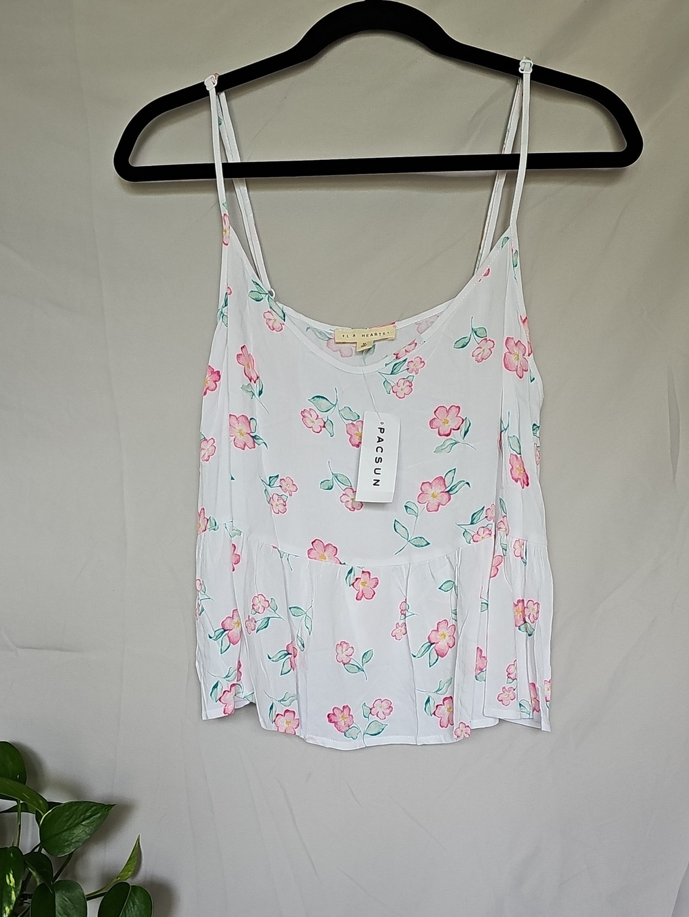 PacSun White Floral Spaghetti-Strap Camisole